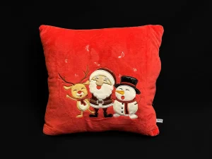 Pernă pătrată Moș Crăciun, ren și om de zăpadă